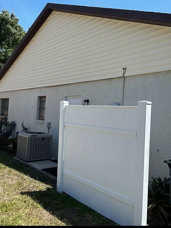 Fence Cleaning after cleaning